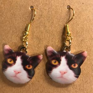Dangle cat earrings with gold hooks
